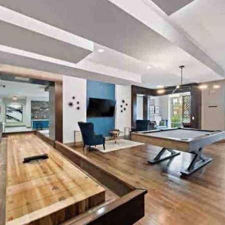 Fancy Apt Downtown. Pool. Gym. Lounge. Pet Ok Хьюстон Экстерьер фото