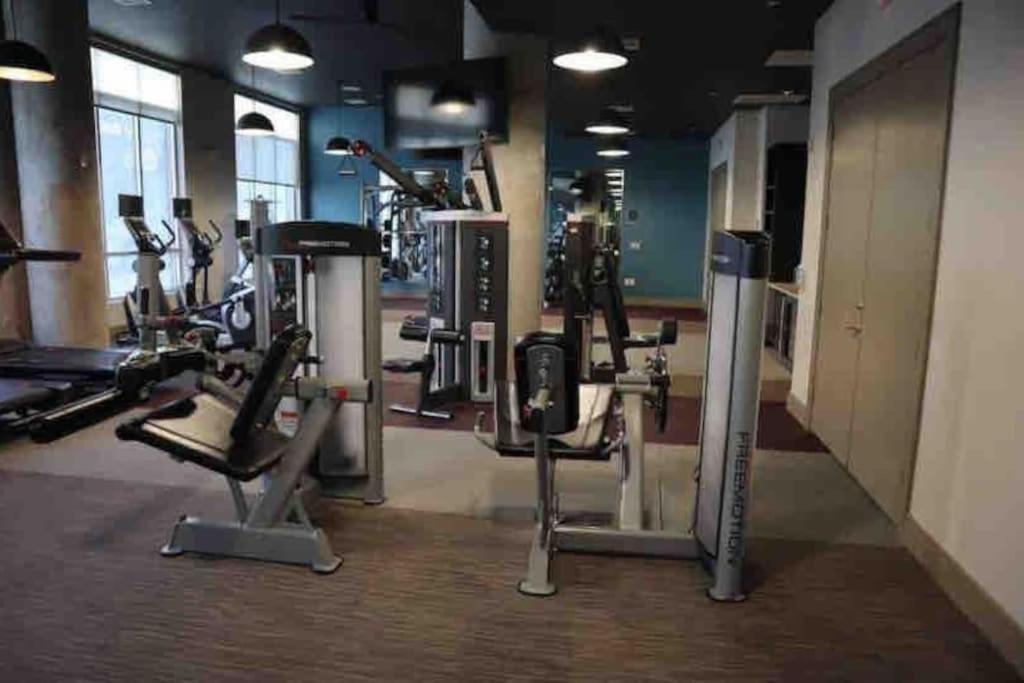 Fancy Apt Downtown. Pool. Gym. Lounge. Pet Ok Хьюстон Экстерьер фото