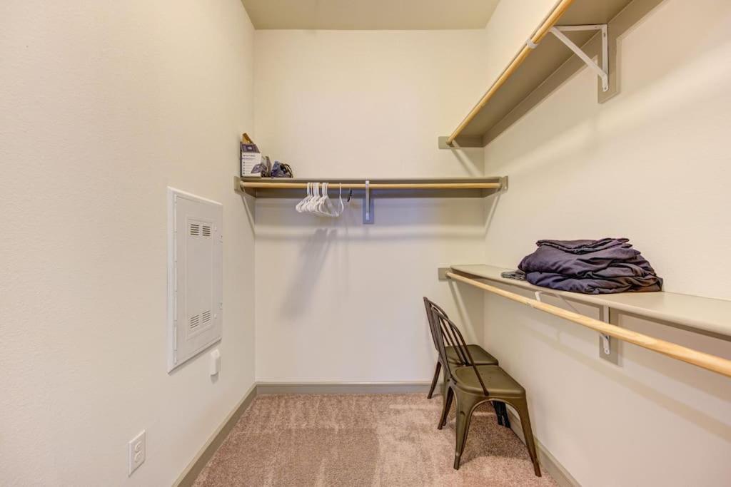 Fancy Apt Downtown. Pool. Gym. Lounge. Pet Ok Хьюстон Экстерьер фото
